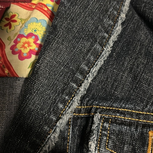 Dark Denim Jacket with Floral Lining, Size Xl - Picture 4 of 9